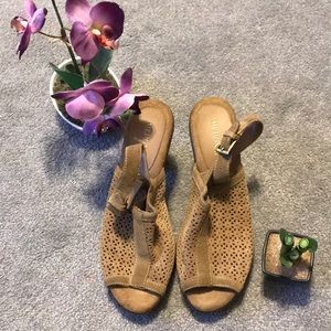 Platforms size 7.5 Merona used once